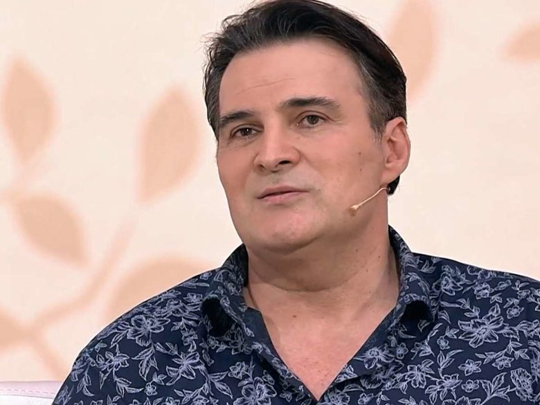 Десять дней в коме и потеря себя перед зеркалом: как Александр Дьяченко вернулся на экран после тяжёлой болезни