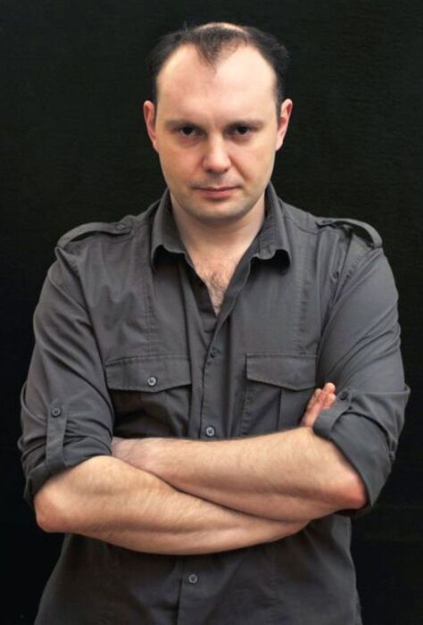 Актёр Илья Исаев