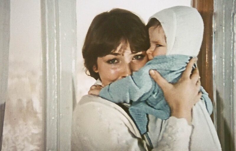 23-летняя Манька Облигация и 45-летняя бывшая жена Говорухина: реальный возраст женщин в «Месте встречи»