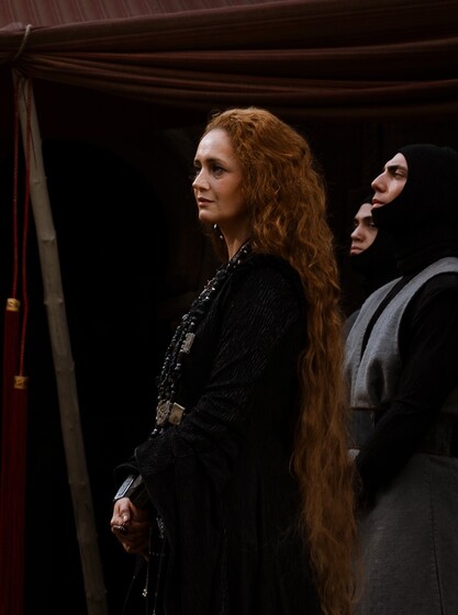 Исакова в костюме героини сериала «Трудно быть богом»