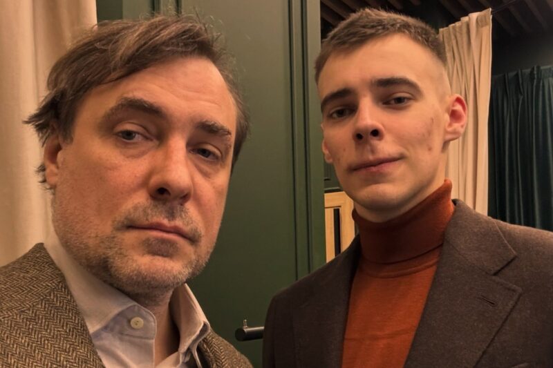 Евгений Цыганов опубликовал редкие снимки с сыном Никитой в день его 20-летия