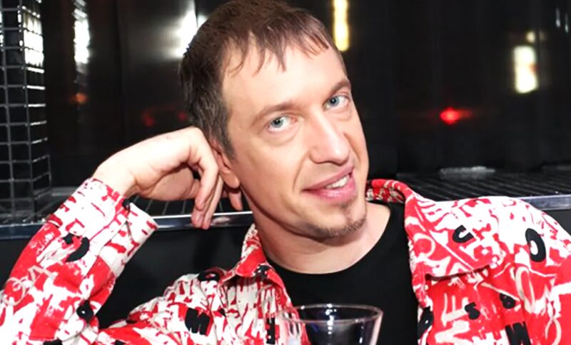 Телеведущий и музыкальный критик Сергей Соседов