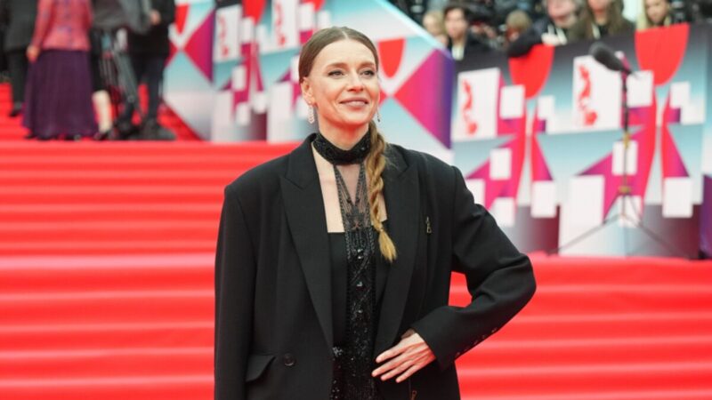 Любовь Толкалина: «У меня нет задачи выглядеть на 25, мне уже 48»