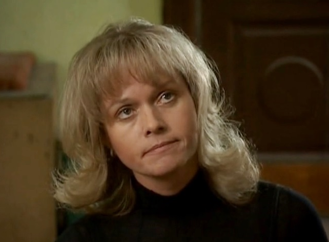 Елена Скороходова в сериале «Виола Тараканова», 2004 год