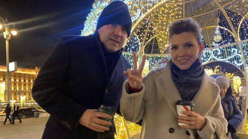 Пока Скабеева и Попов спорят в эфире, их сын Захар растет вдали от телекамер