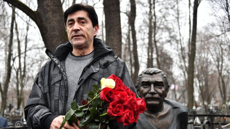 Степан Джигарханян ушёл из театра отчима в покер — и на двадцать лет прервал с ним общение