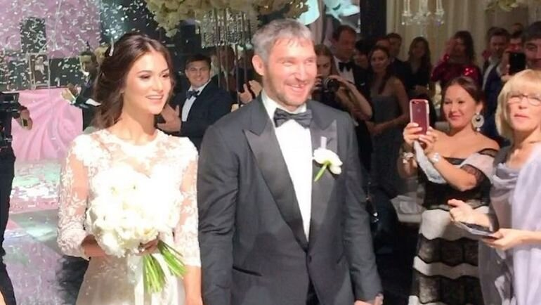 4 свадебные истории звёзд российского кино — от тайной Флоренции до морского мундира