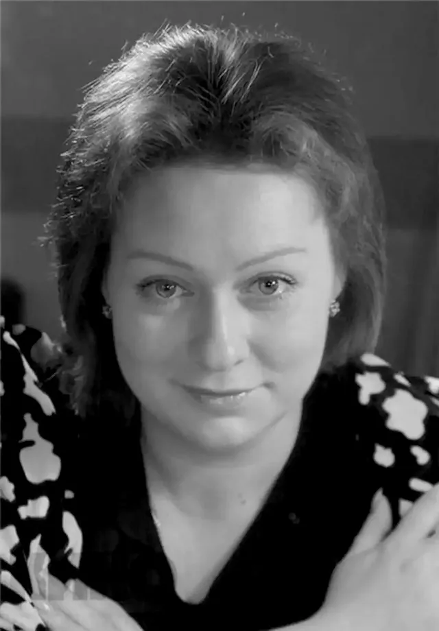 Мария Аронова две недели не могла есть и спать из-за икоты, а Сеть уже отправила её в Боткинскую
