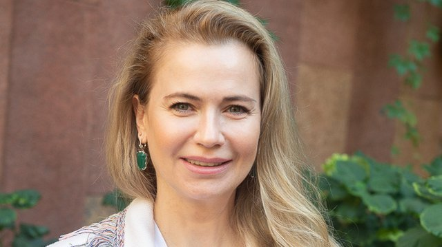 25 килограммов, развод и министерский кабинет: как Ксения Лаврова-Глинка вернулась на сцену