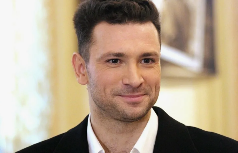 «Я их рассорил»: Антон Хабаров — о жене, чужой свадьбе и 22 годах брака
