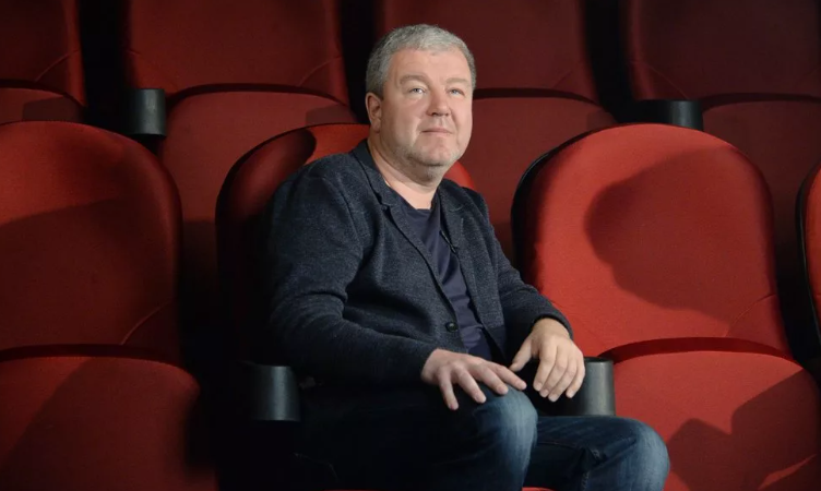 Александр Робак — человек у чёрного «Хаммера» в «Брат-2» — снялся в горной «Вершине» на 3300 метрах