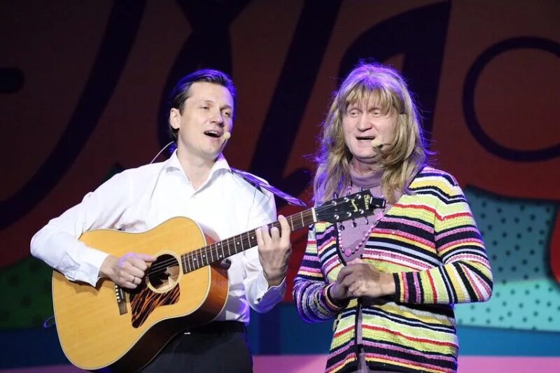 «Быть самому по себе — это не свобода, а головная боль»: Мясников ушёл из «Пельменей» и пережил смерть отца