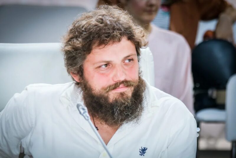 Монах на Соловках и Пуговка на льду: 7 российских актёров, которые сами ушли из кино