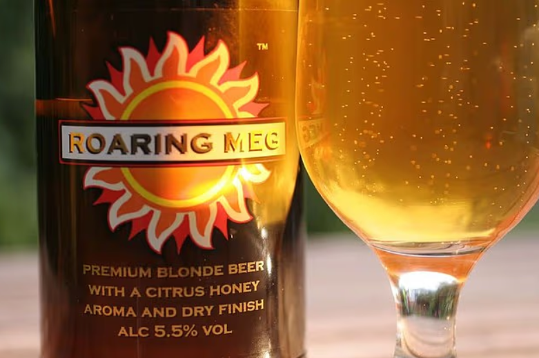 Эль Roaring Meg — «Ревущая Мэг» — с цитрусовым мёдом