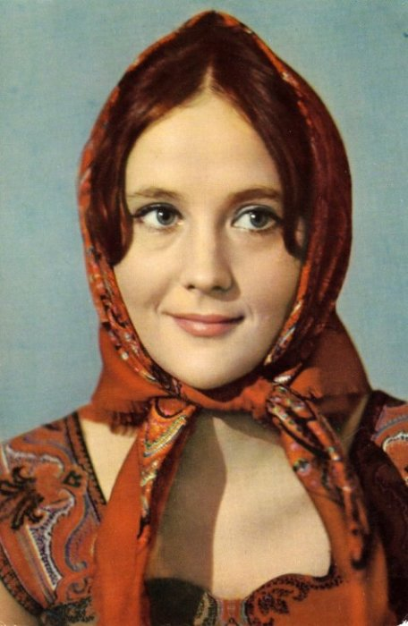 Звезда «Добровольцев» Микаэла Дроздовская погибла в 41 год — её дочерей вырастили другие женщины