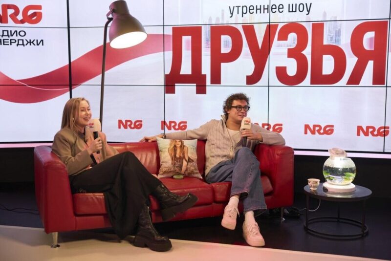 Никита Кологривый в студии утреннего шоу «ДРУЗЬЯ»