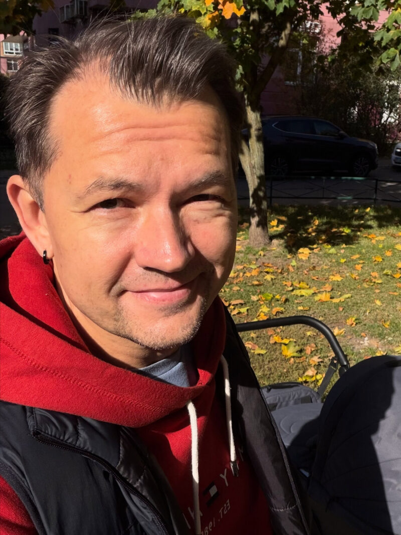 Алексей Фатеев назвал младшего сына долгожданным: теперь в его семье трое детей