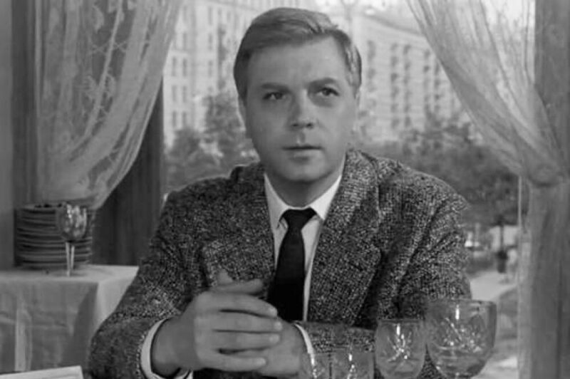 Актёр Анатолий Кузнецов отправил жену оплатить счета — и принял смертельную дозу