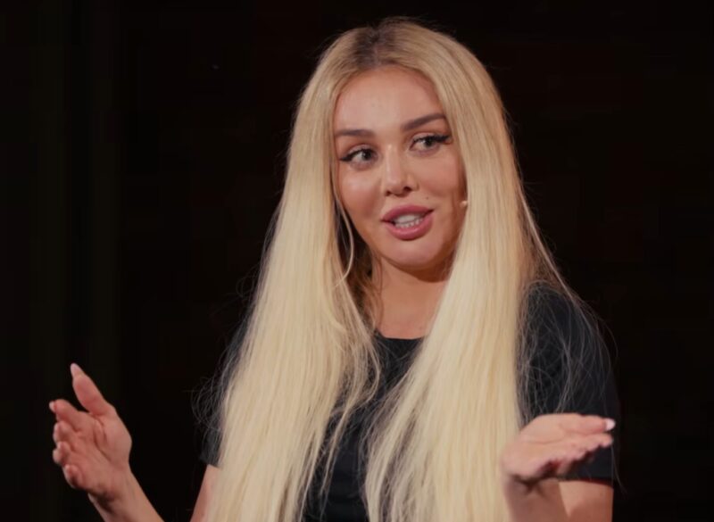 Седокова услышала от экстрасенса признание о привороте