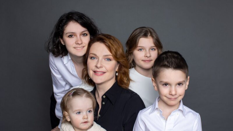 Светлана Антонова с детьми
