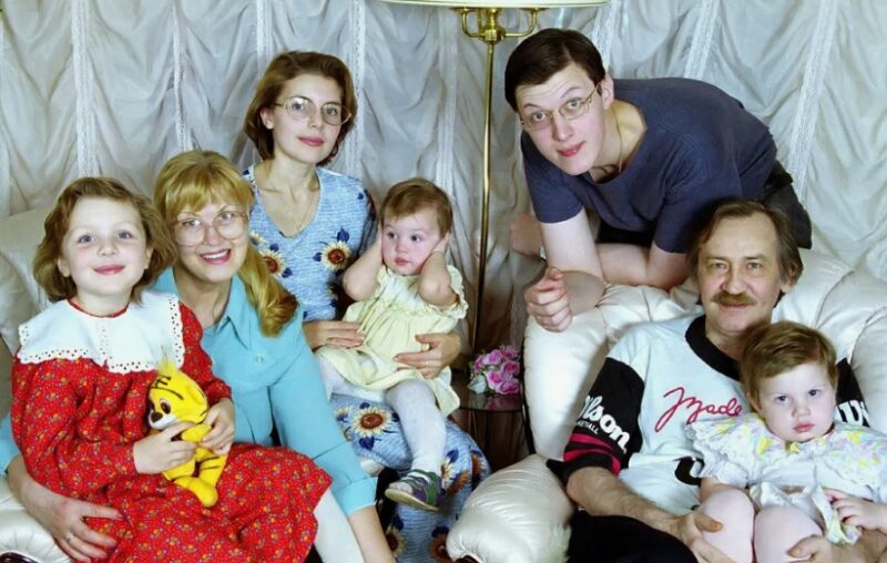 Суд отдал детей Басову, Филатов растил сына Золотухина, а Фрейндлих называла себя «собственностью» мужа
