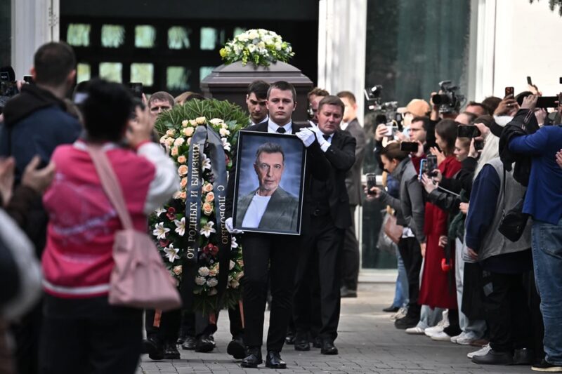 Сергей Соседов всю жизнь оберегал личное — после смерти его тайны вынесли в студию Малахова