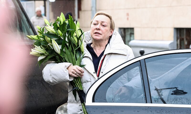 Мария Аронова две недели не могла есть и спать из-за икоты, а Сеть уже отправила её в Боткинскую