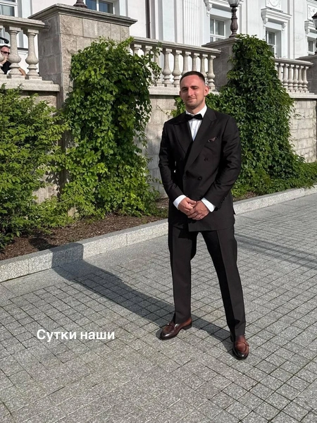 Блогер Литвин сжёг свой «Мерседес» — а свадьбу оценили в 100 миллионов