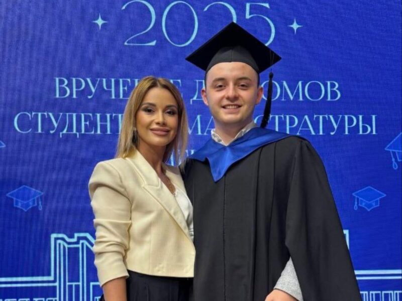 Ольга Орлова сама попросила сына остаться жить с ней: Артём Карманов окончил МГИМО и не даёт интервью