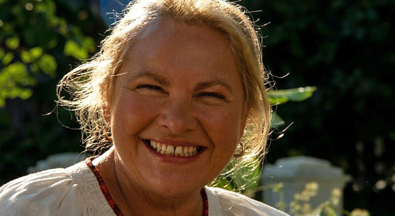 Нина Усатова в фильме «Роковые яйца», 1995 г.