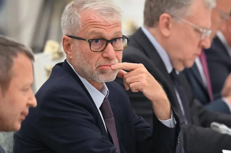 Почему миллиарды Абрамовича оказались недоступны, хотя Forbes оценивает его состояние в $9,3 млрд