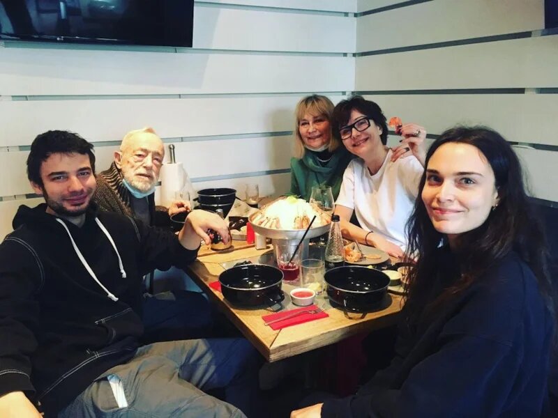 35-летний сын Антона Табакова и Екатерины Семёновой выбрал Лондон и бизнес вместо сцены