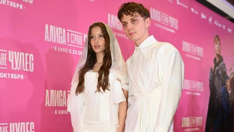 «Мы уже съехались, мама беременеть разрешила»: 8 звездных школьниц и их романы со взрослыми мужчинами