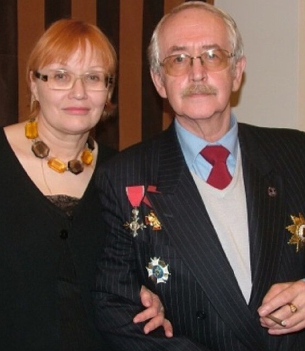 Василий Ливанов предсказал вторую жену, двух сыновей и голубую машину — но потерял связь с дочерью от первой любви