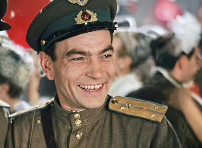 1947 год: Пётр Глебов в картине «Поезд идёт на восток»