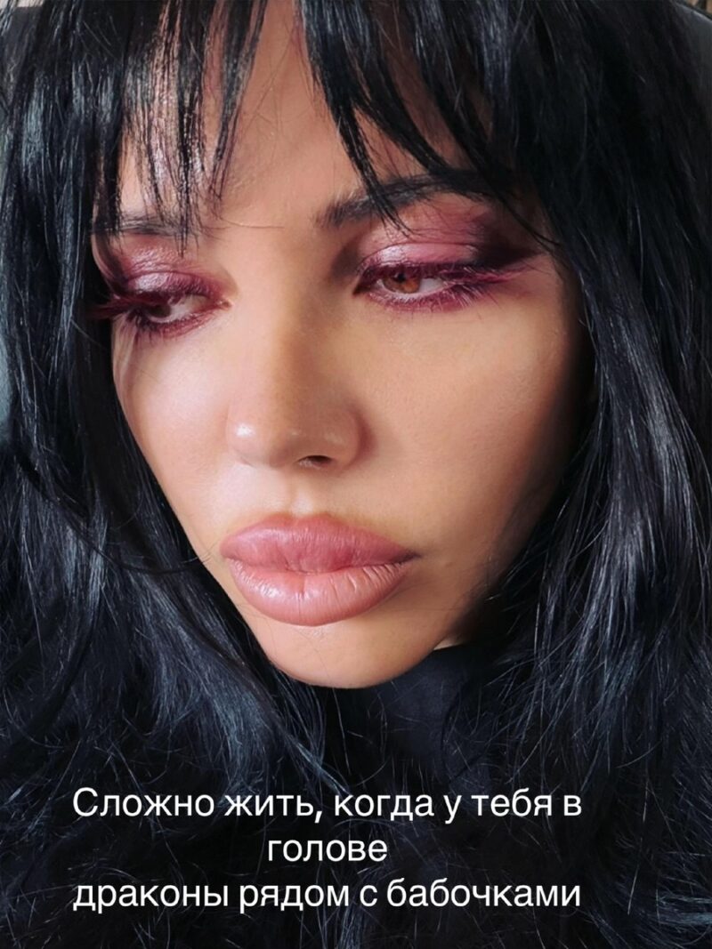 Оксана Самойлова просит суд оставить четверых детей себе после развода с Джиганом