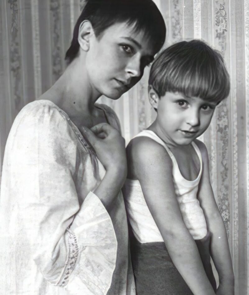 Елена Сафонова с сыном Иваном
