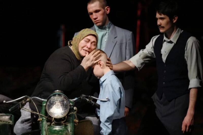 Спектакль «Материнское сердце»