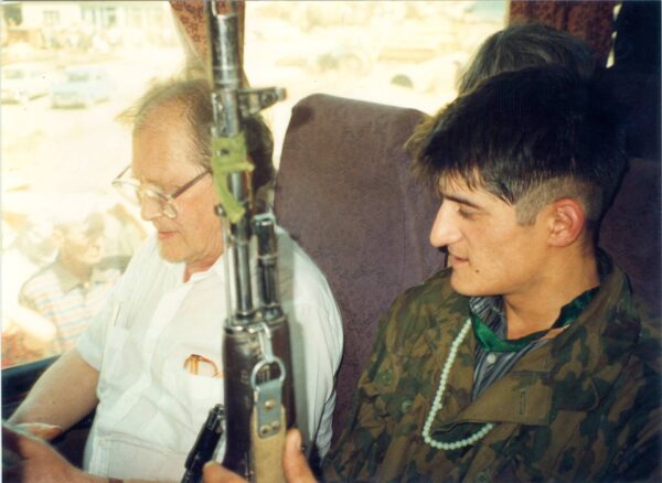 От телесеансов до захваченной больницы: зачем Кашпировский поехал к террористам в Буденновск